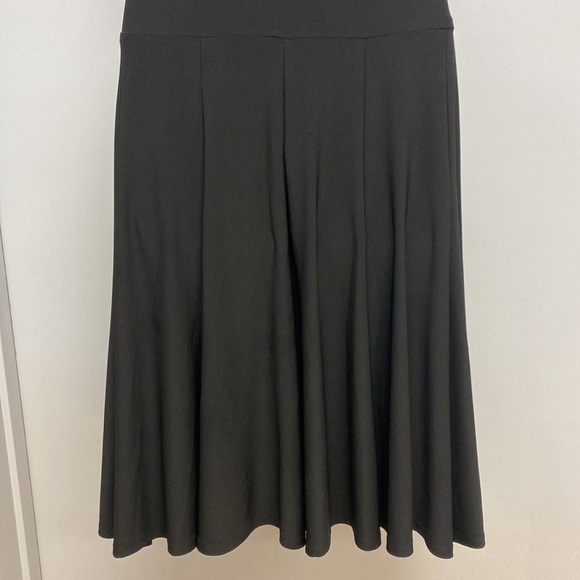 Lauren Ralph Lauren Black Dress Embellished with Gold Chain - Picture 8 of 11